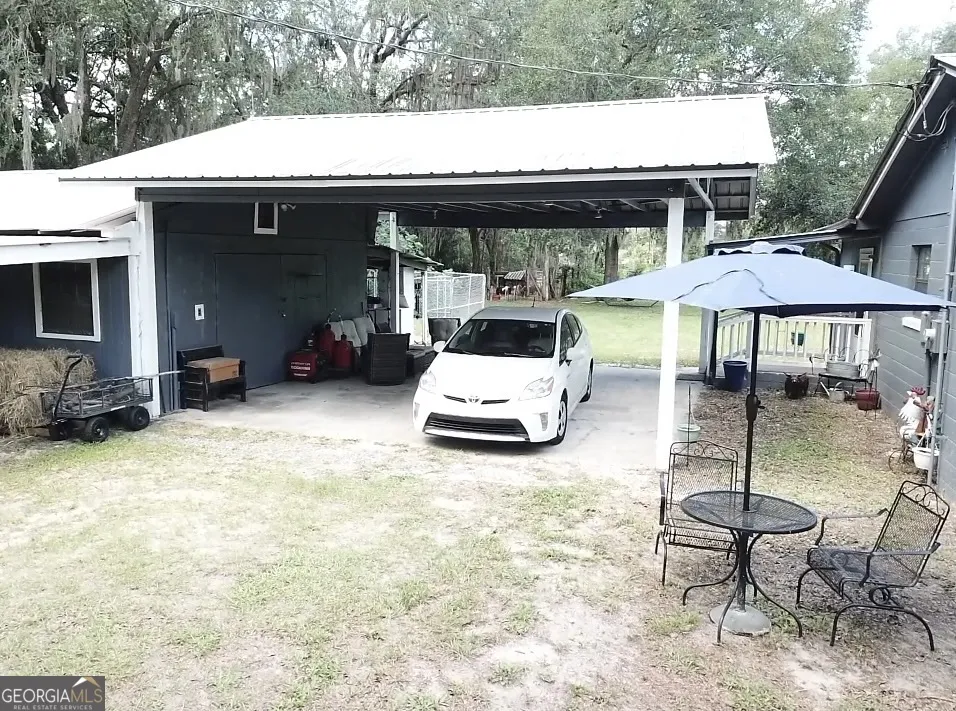 379 Bob Thrift RD St. George, GA 31562