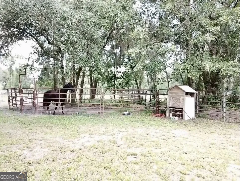 379 Bob Thrift RD St. George, GA 31562