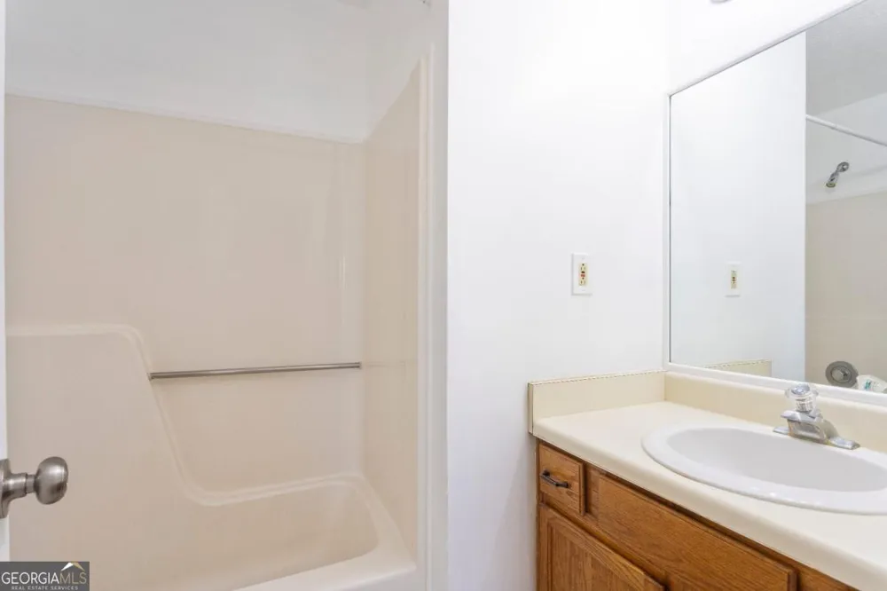 1585 Springleaf PT SE Smyrna, GA 30080