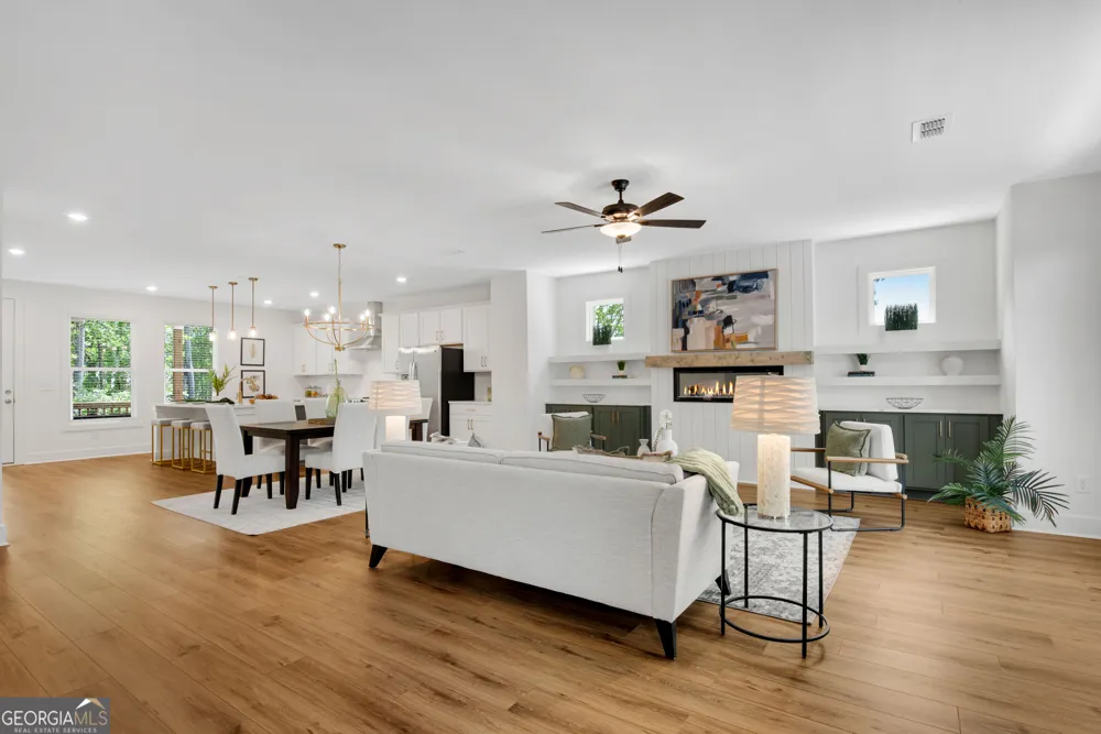 287 Bell Grove LN Suwanee, GA 30024