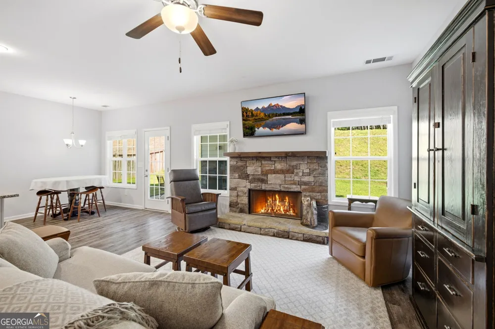 6353 Woodland Station DR Lula, GA 30554