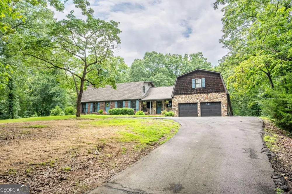 400 Race Horse DR Summerville, GA 30747