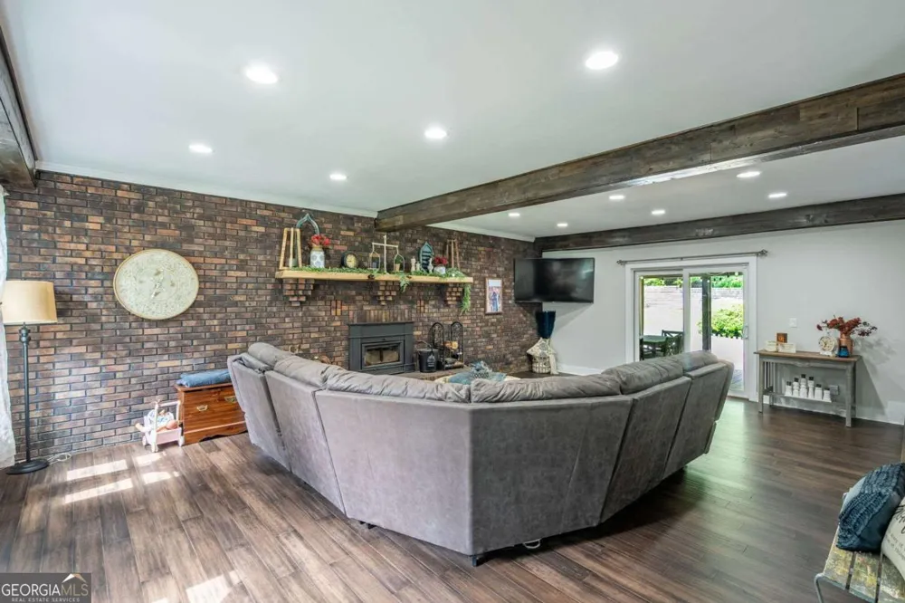 400 Race Horse DR Summerville, GA 30747