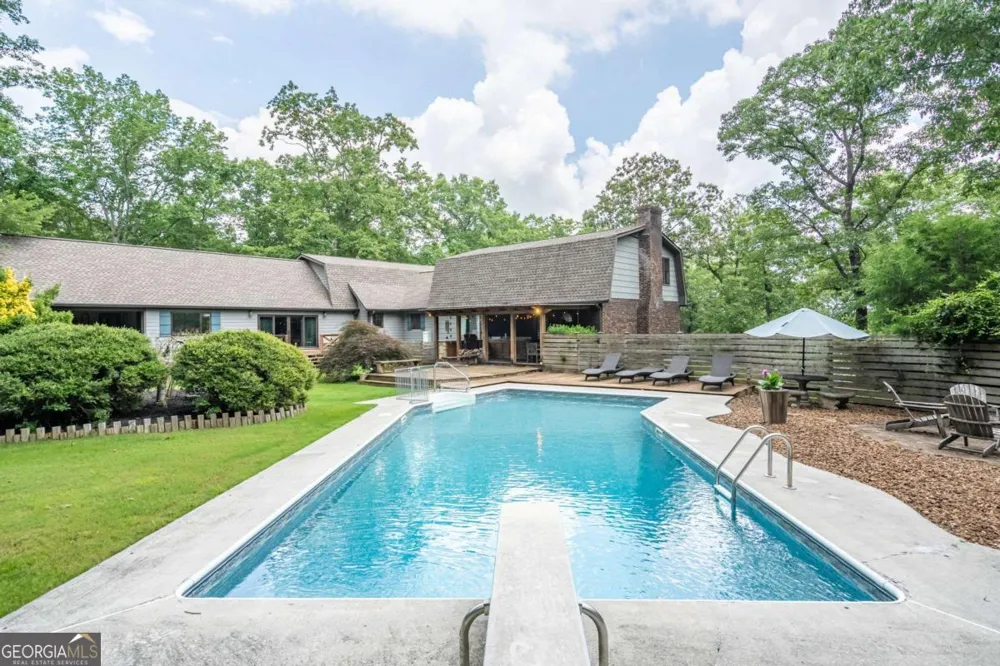 400 Race Horse DR Summerville, GA 30747