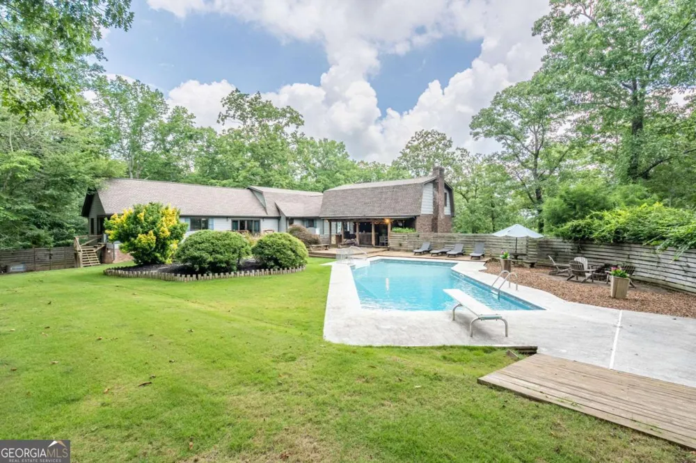 400 Race Horse DR Summerville, GA 30747