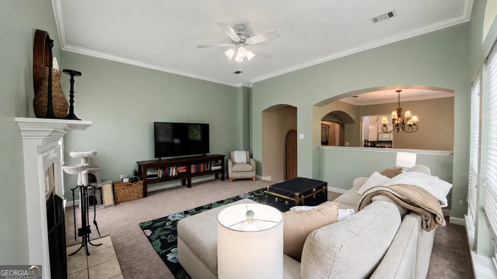 2502 B Jerry Jones DR Valdosta, GA 31602