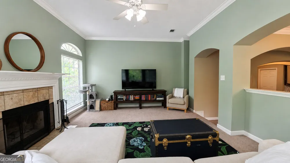 2502 B Jerry Jones DR Valdosta, GA 31602
