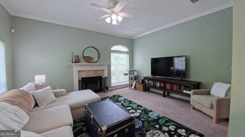 2502 B Jerry Jones DR Valdosta, GA 31602