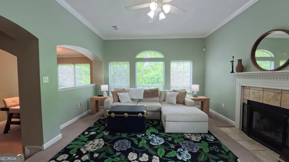 2502 B Jerry Jones DR Valdosta, GA 31602