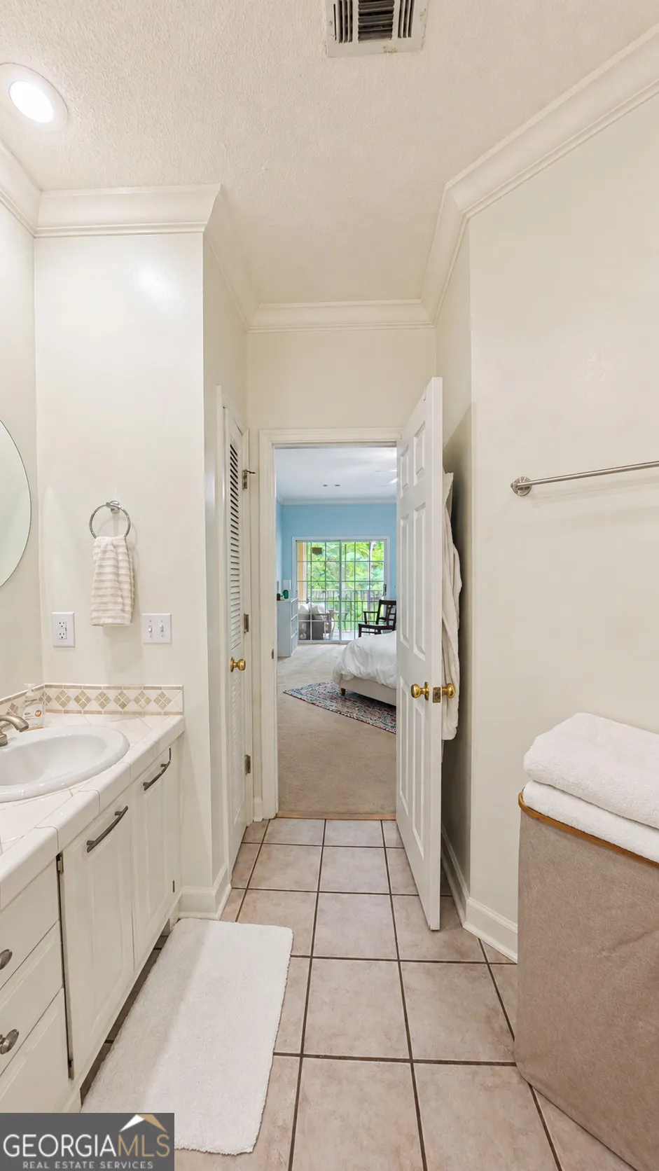 2502 B Jerry Jones DR Valdosta, GA 31602