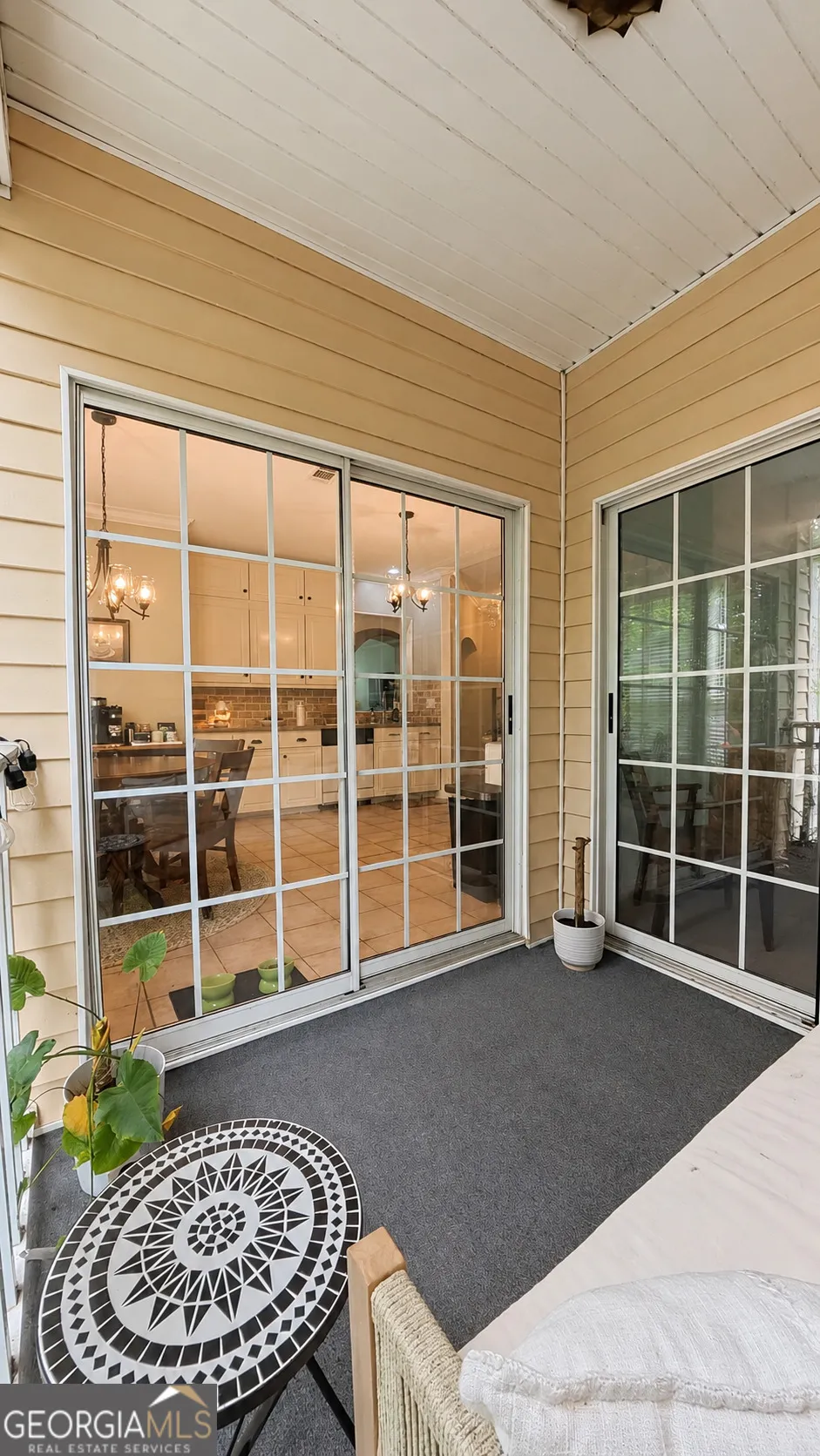 2502 B Jerry Jones DR Valdosta, GA 31602