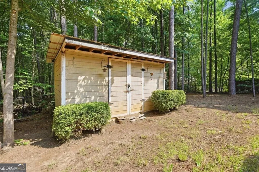 8876 Camp Tree CT Winston, GA 30187