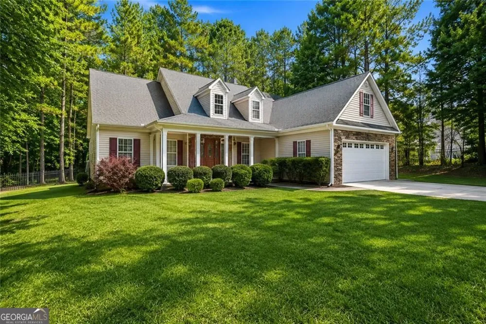 8876 Camp Tree CT Winston, GA 30187