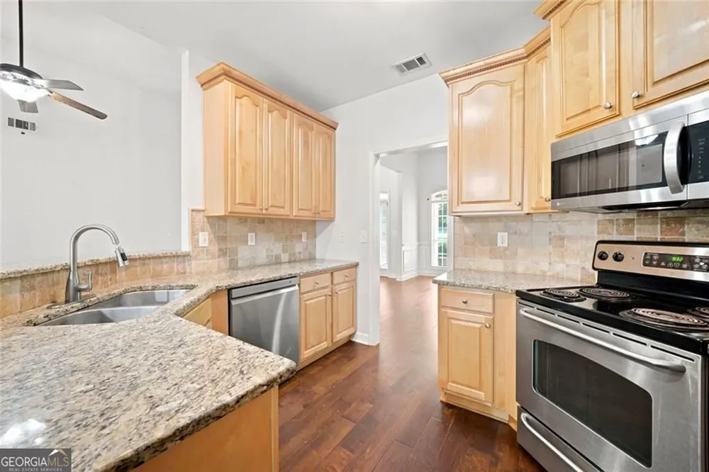 8876 Camp Tree CT Winston, GA 30187