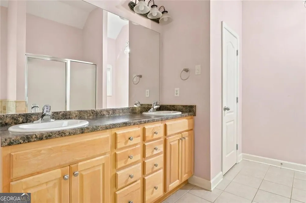 8876 Camp Tree CT Winston, GA 30187