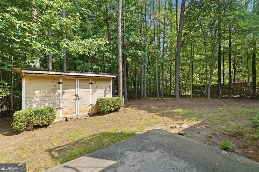 8876 Camp Tree CT Winston, GA 30187