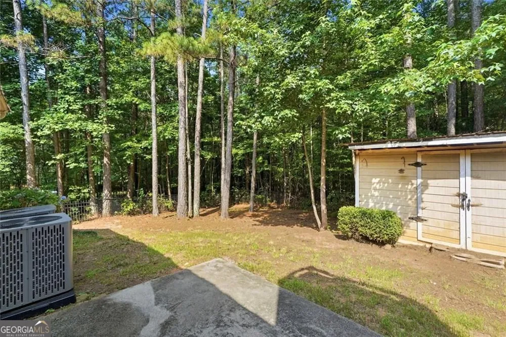 8876 Camp Tree CT Winston, GA 30187