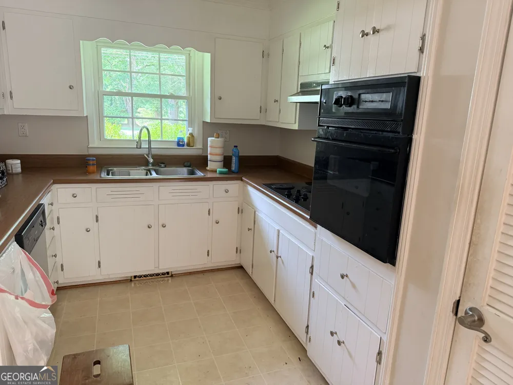 59 James ST Tallapoosa, GA 30176