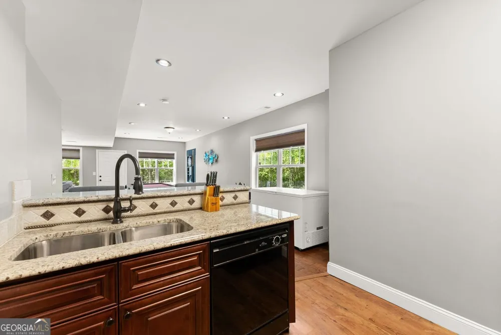 234 Glen Cedar LN Dawsonville, GA 30534