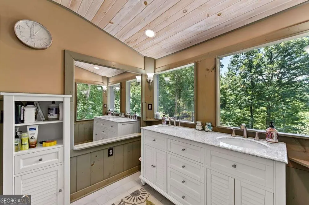 93 Misty Mountain TRL Morganton, GA 30560