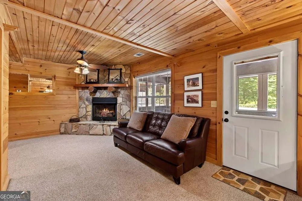 93 Misty Mountain TRL Morganton, GA 30560