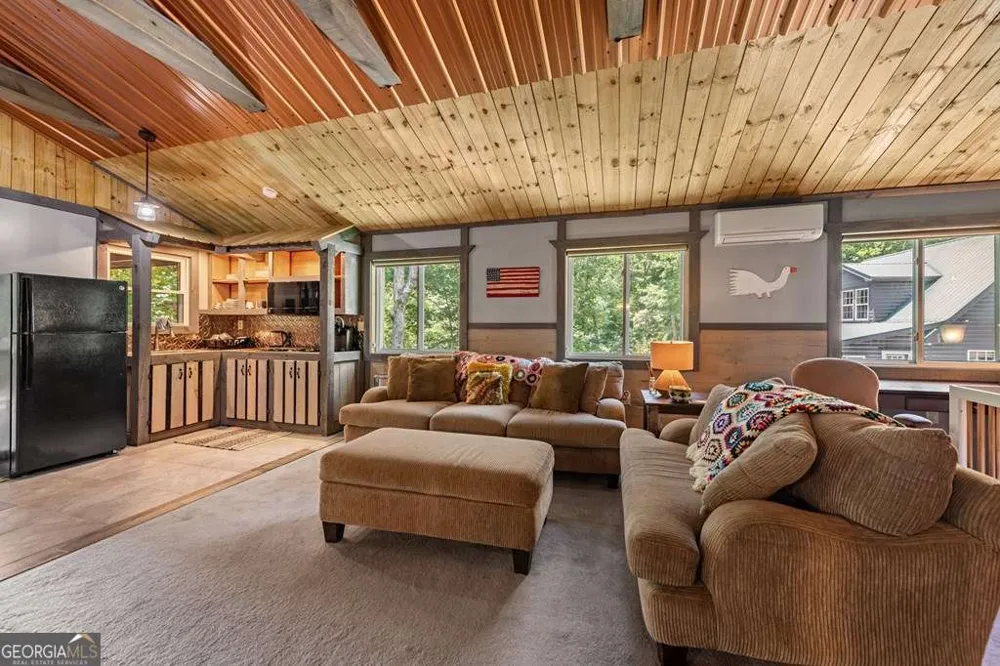 93 Misty Mountain TRL Morganton, GA 30560