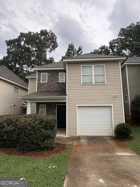 661 Carlton Pointe DR