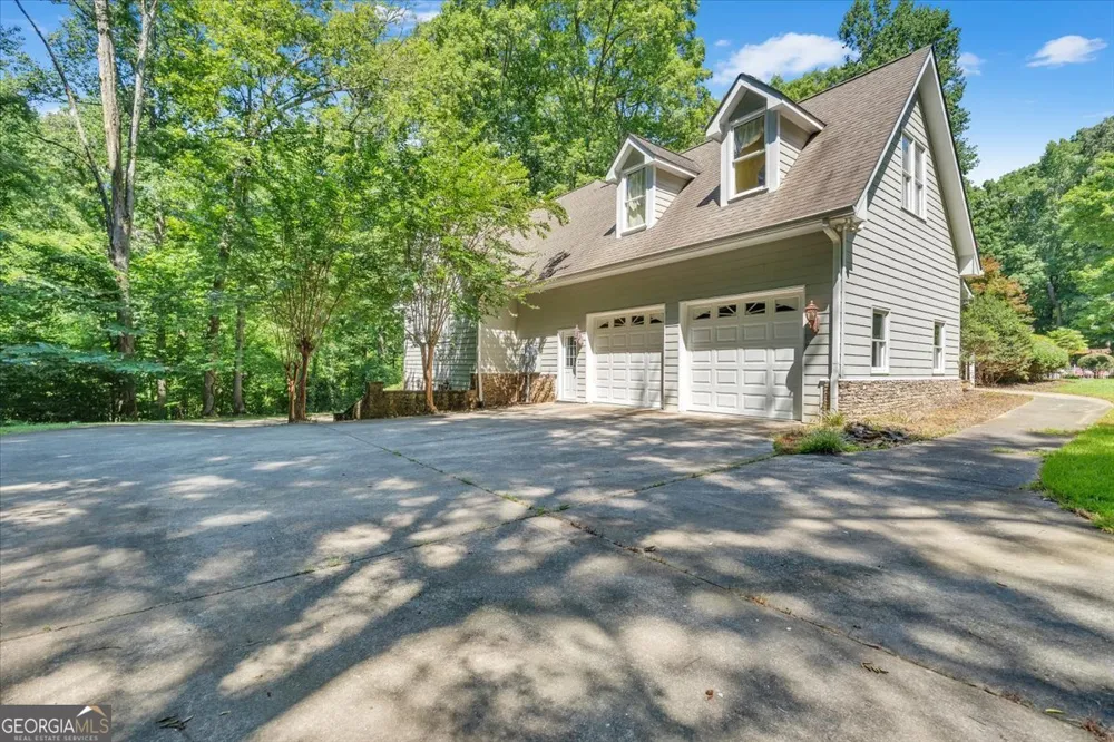 1251 South Trace Rutledge, GA 30663