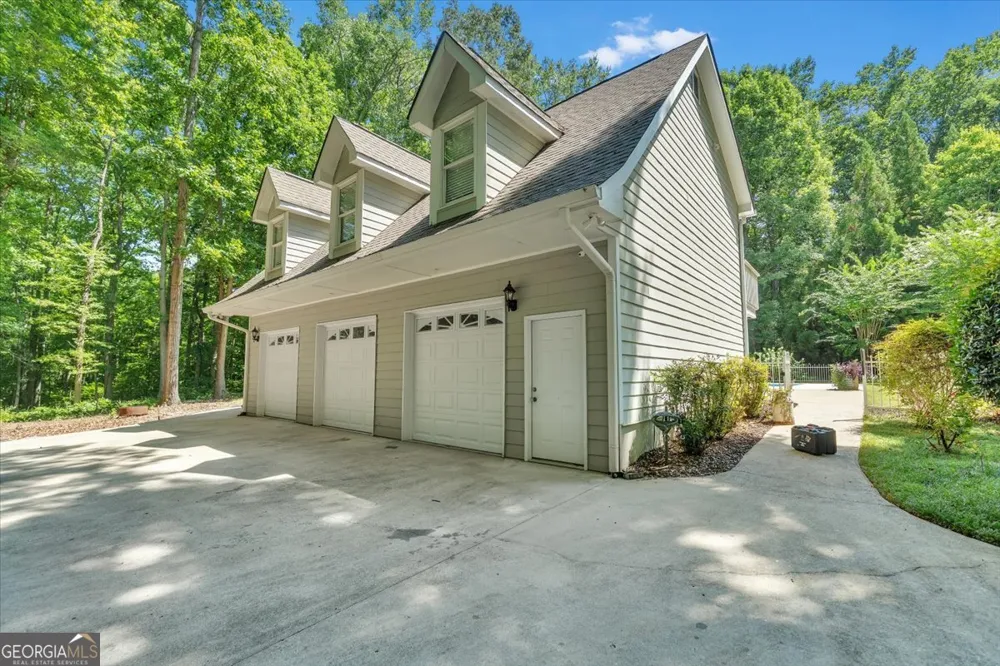 1251 South Trace Rutledge, GA 30663