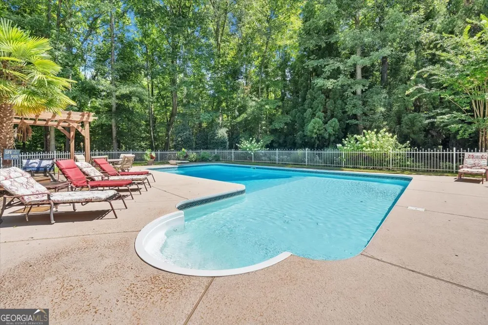 1251 South Trace Rutledge, GA 30663