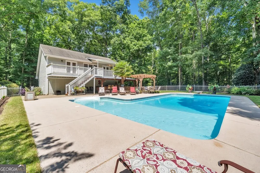 1251 South Trace Rutledge, GA 30663