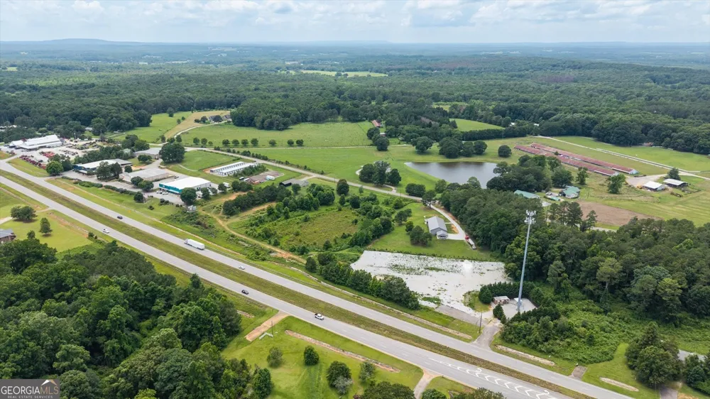 1040 N 27 HWY Carrollton, GA 30116