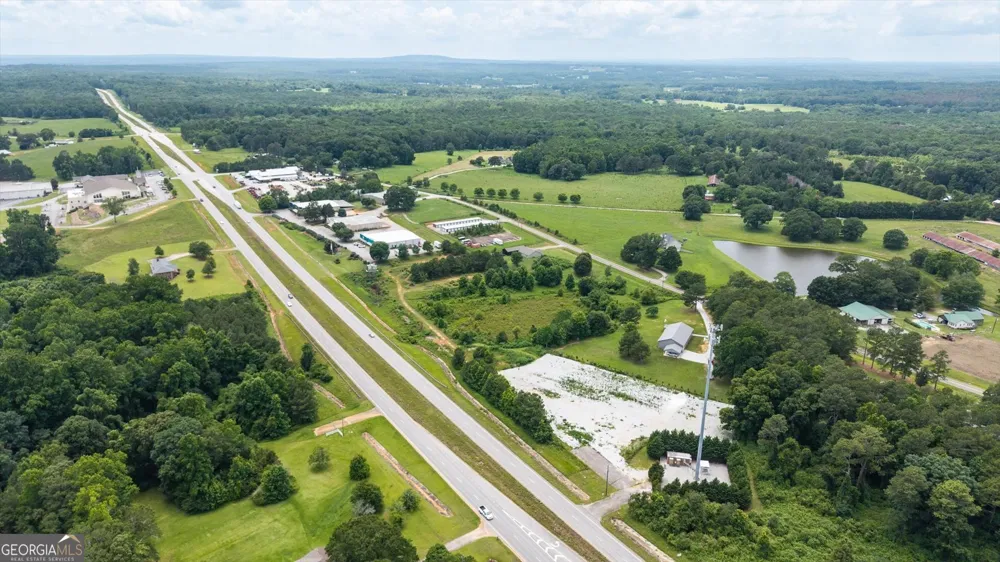 1040 N 27 HWY Carrollton, GA 30116