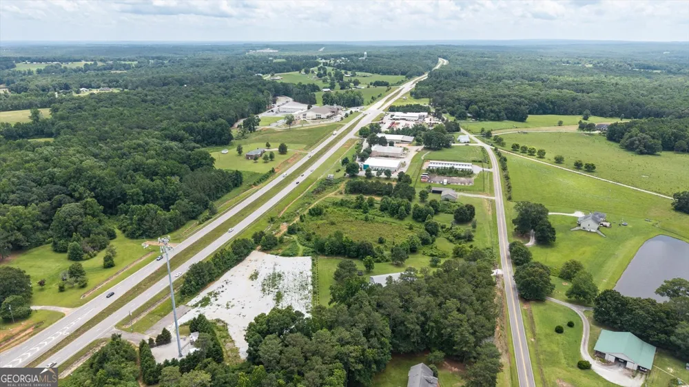 1040 N 27 HWY Carrollton, GA 30116