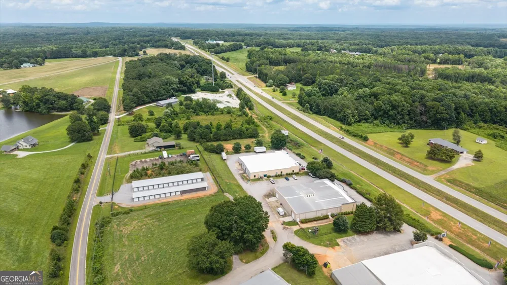 1040 N 27 HWY Carrollton, GA 30116
