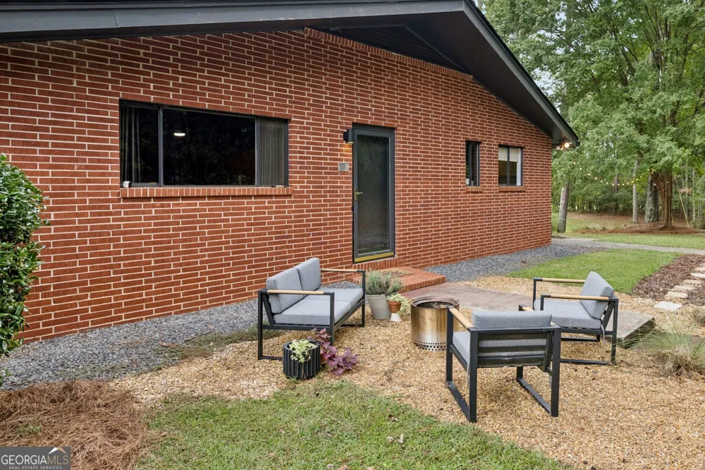 334 Luther Bailey RD Senoia, GA 30276