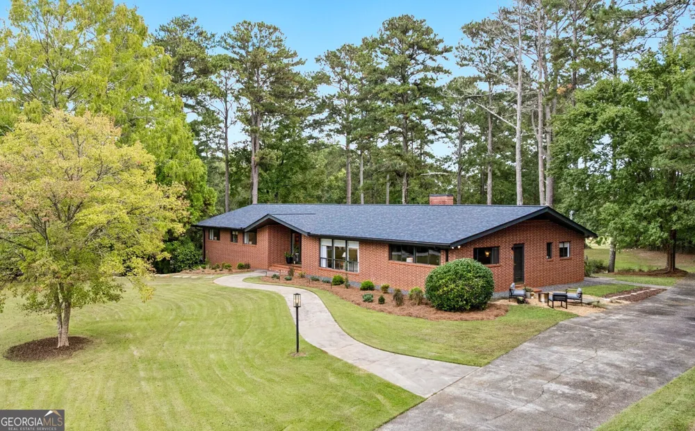 334 Luther Bailey RD Senoia, GA 30276