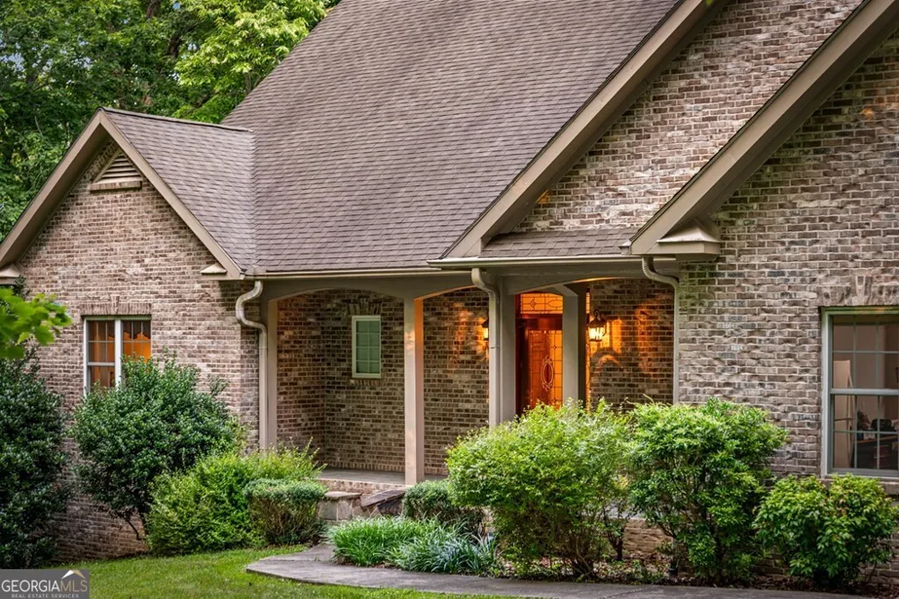 541 Davis RD Blue Ridge, GA 30513