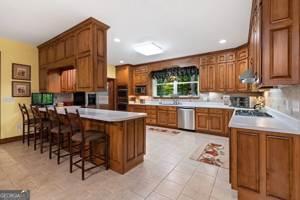 541 Davis RD Blue Ridge, GA 30513