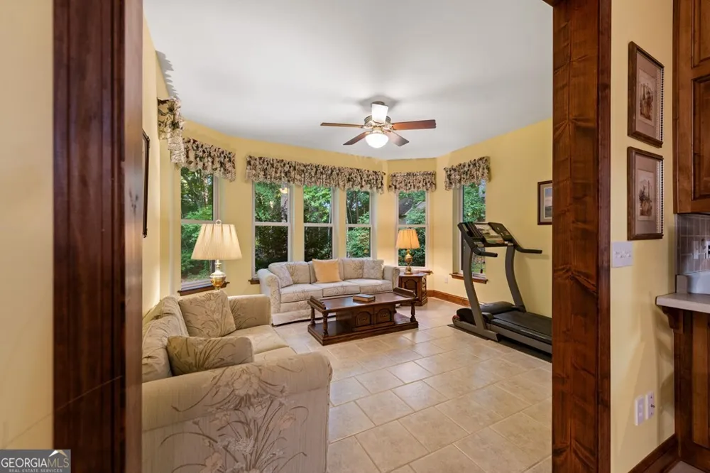 541 Davis RD Blue Ridge, GA 30513