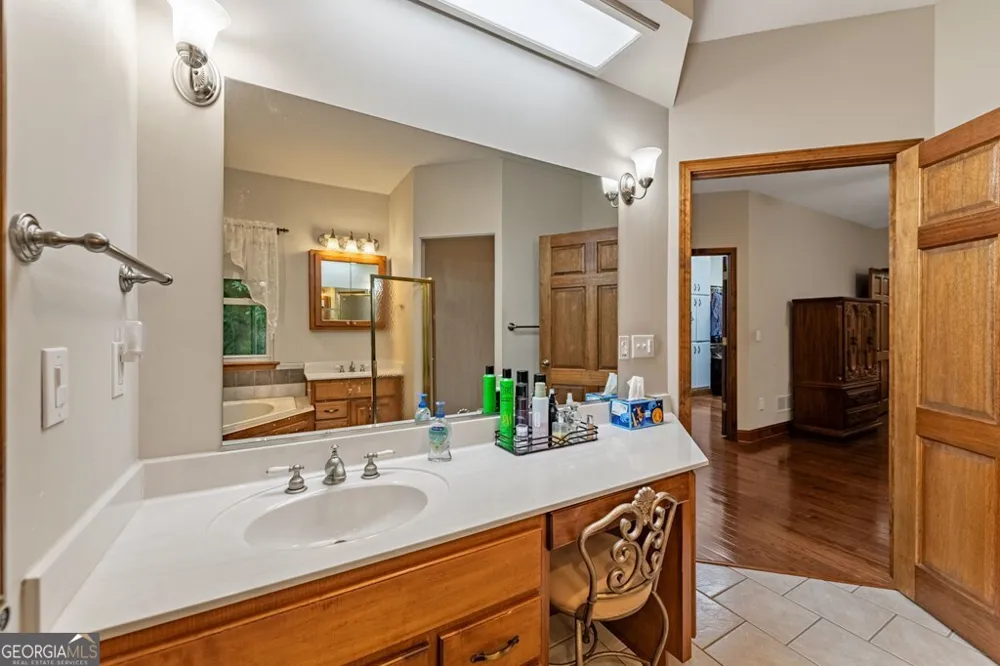 541 Davis RD Blue Ridge, GA 30513