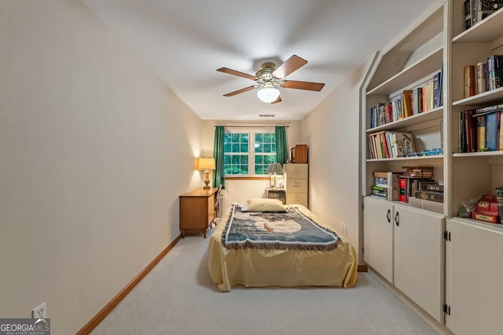 541 Davis RD Blue Ridge, GA 30513