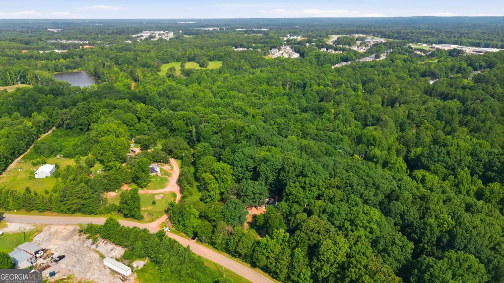 565 Skelton RD Hoschton, GA 30548