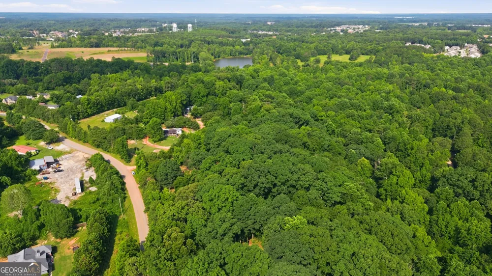 565 Skelton RD Hoschton, GA 30548