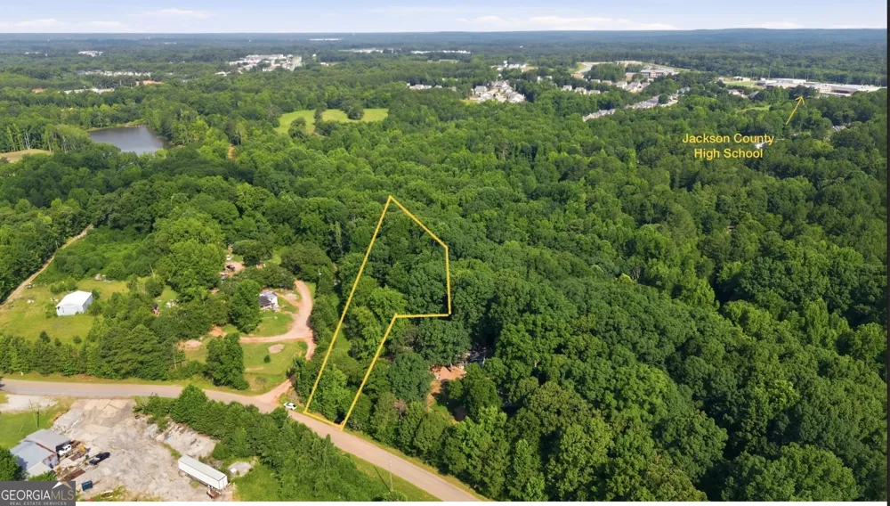 565 Skelton RD Hoschton, GA 30548