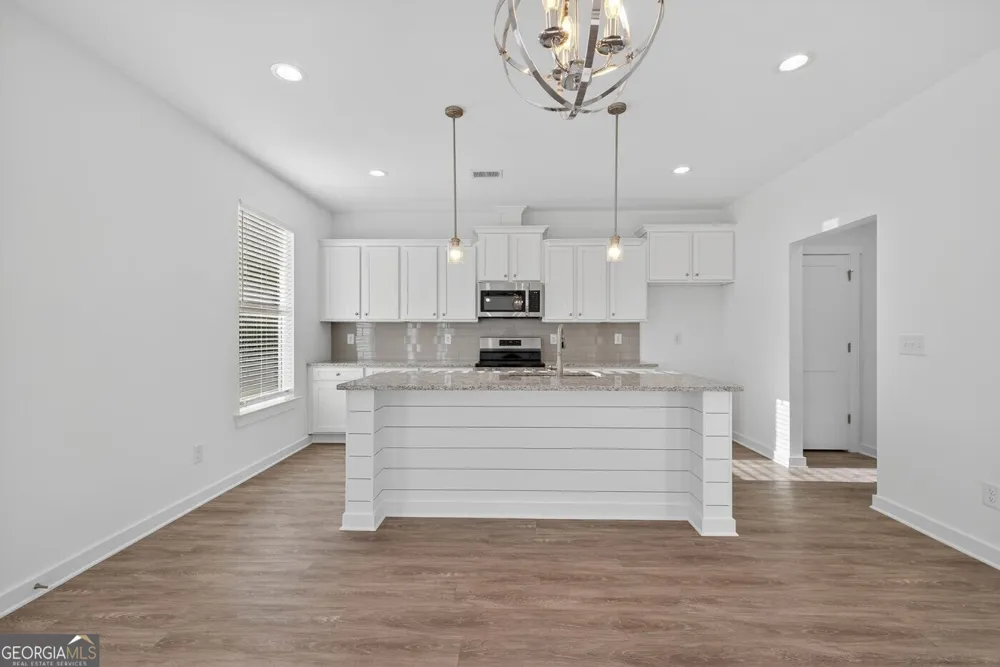 105 Royal Tern LN Warner Robins, GA 31093