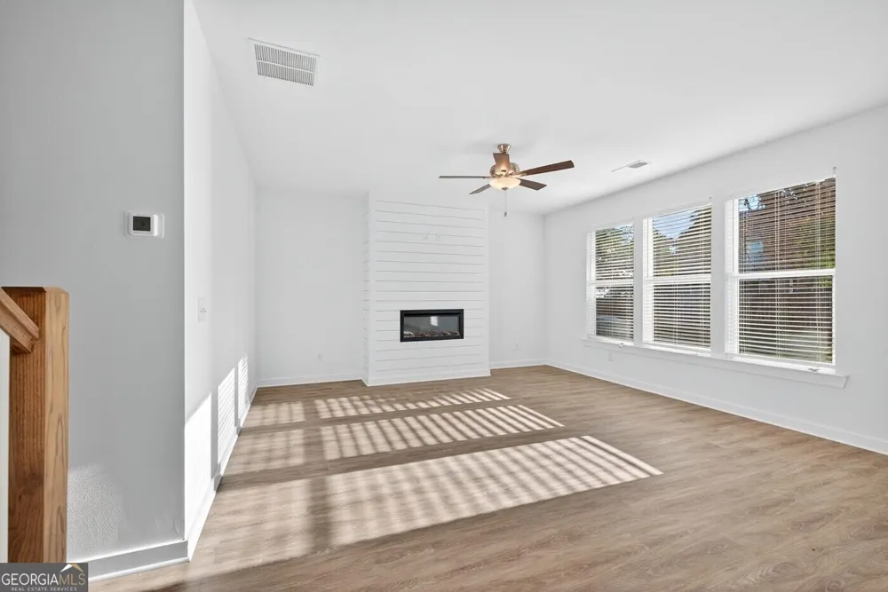 105 Royal Tern LN Warner Robins, GA 31093