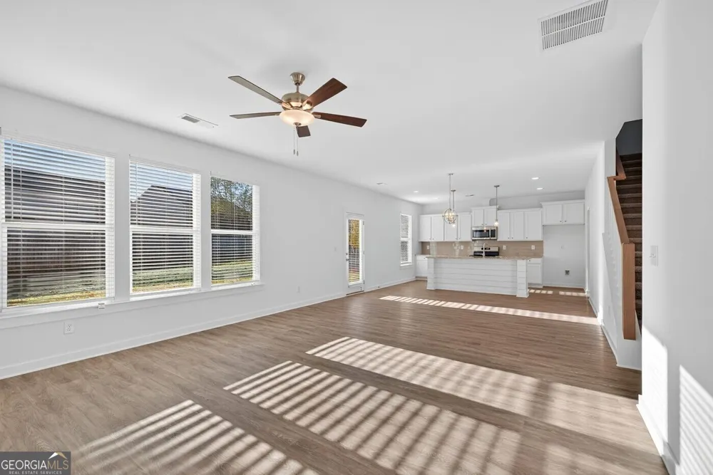 105 Royal Tern LN Warner Robins, GA 31093