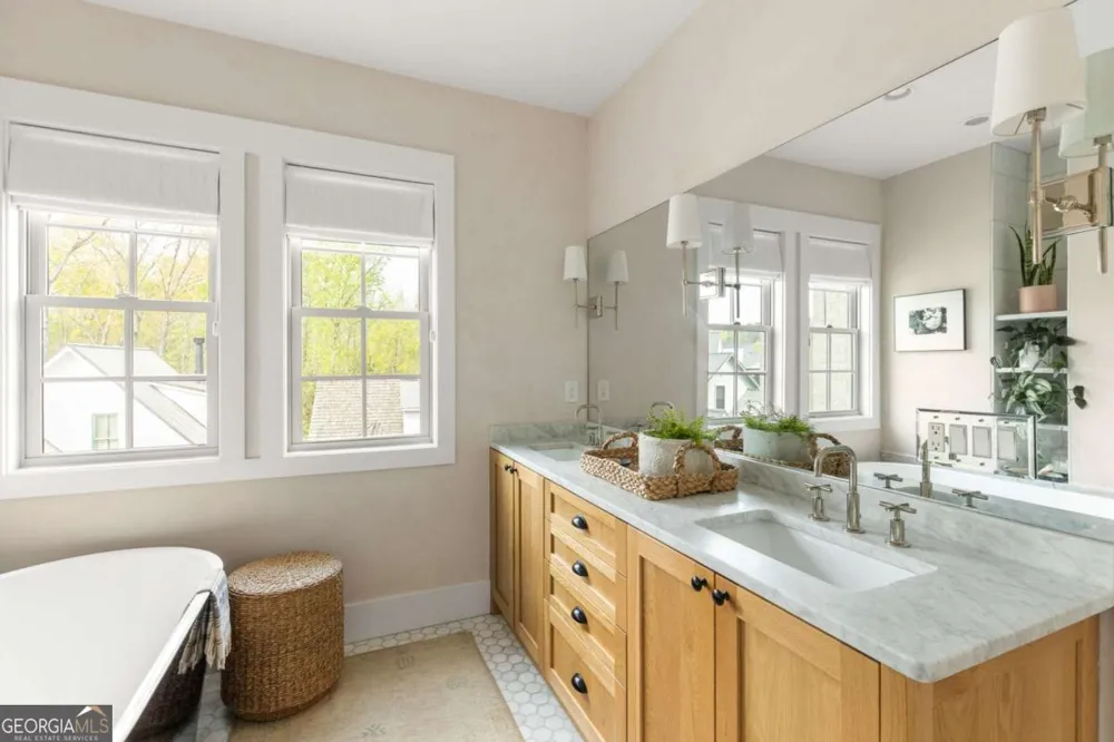 107 Ray WAY Chattahoochee Hills, GA 30268