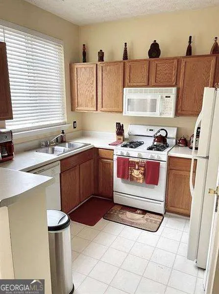 830 Windcroft CIR NW Acworth, GA 30101